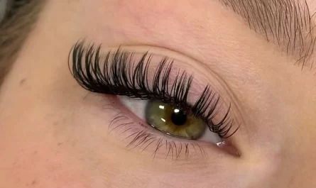 Natural-Looking Eyelash Extensions