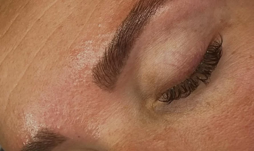 Is there a payment plan for eyebrow feathering courses?